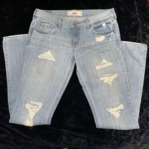 NWOT Hollister Light Wash Distressed Jeans